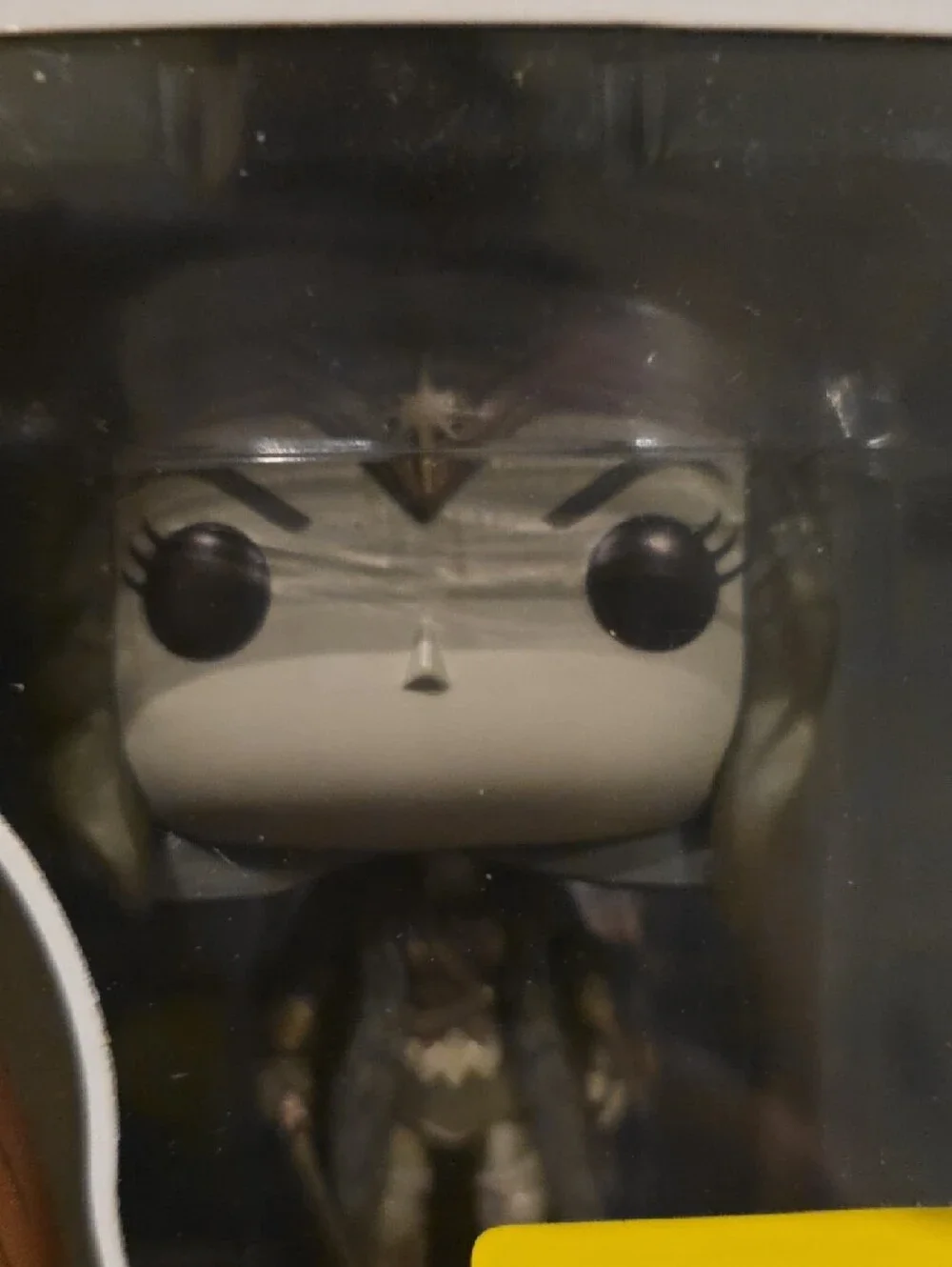 Funko Wonder Woman Pop! Heroes Figure - Gold, Red & Blue - Picture 7 of 7